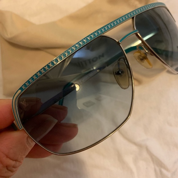 Authentic Louis Vuitton z0167u blue sunglasses - Picture 6 of 7